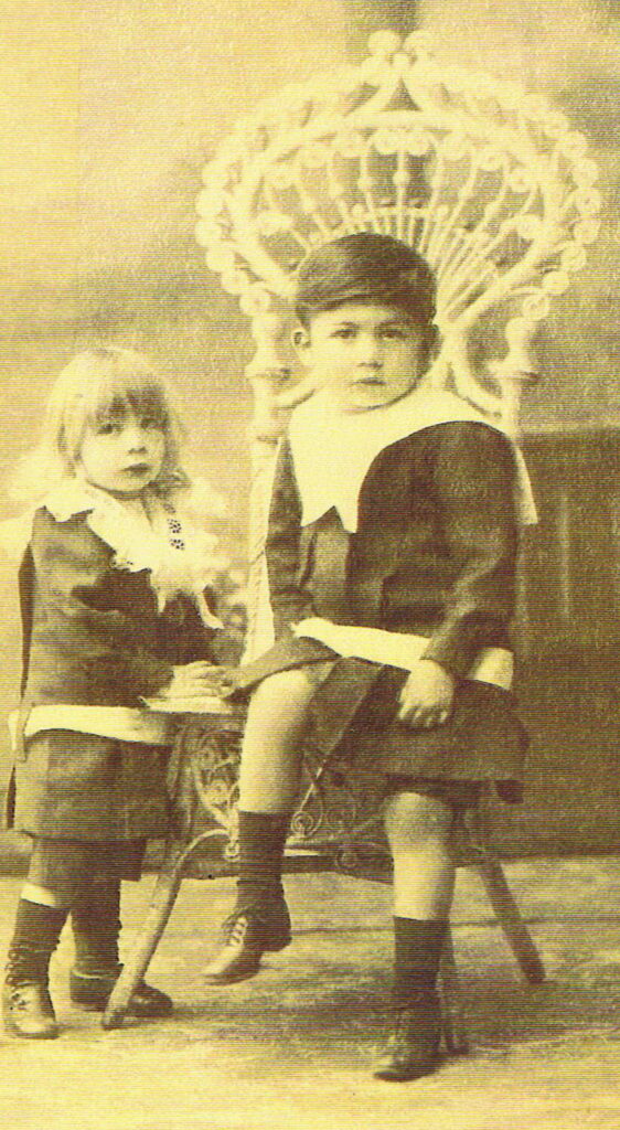 Arthur Louis "Lou" with brother William Harrison